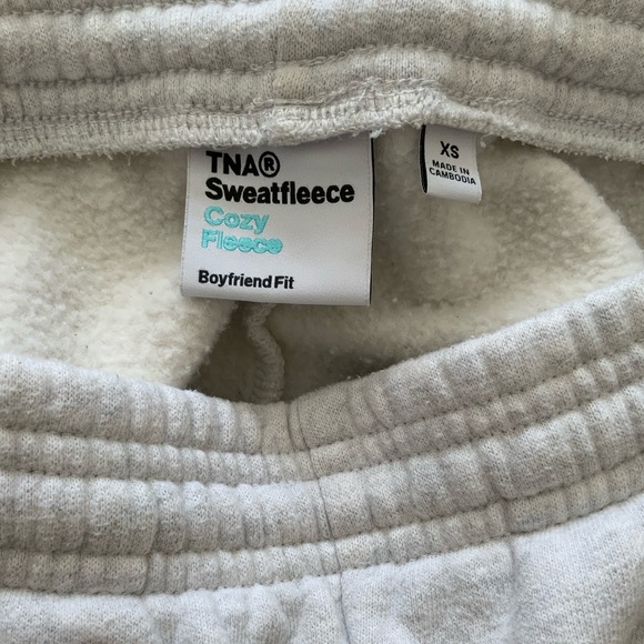 Aritzia TNA Sweatpants Heather Cloud White - Picture 4 of 5